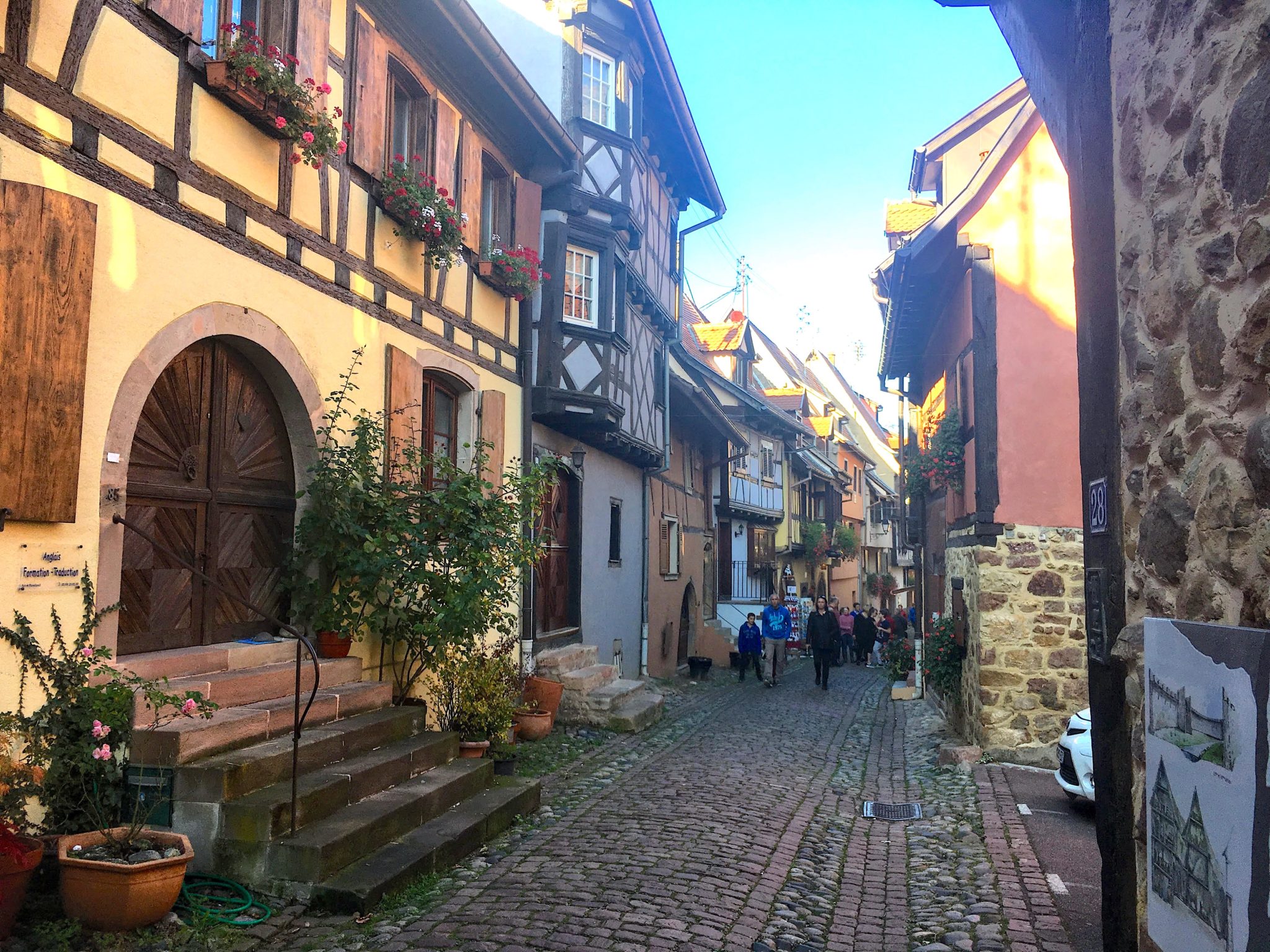 Eguisheim sokakları Alsace gezilecek yerler