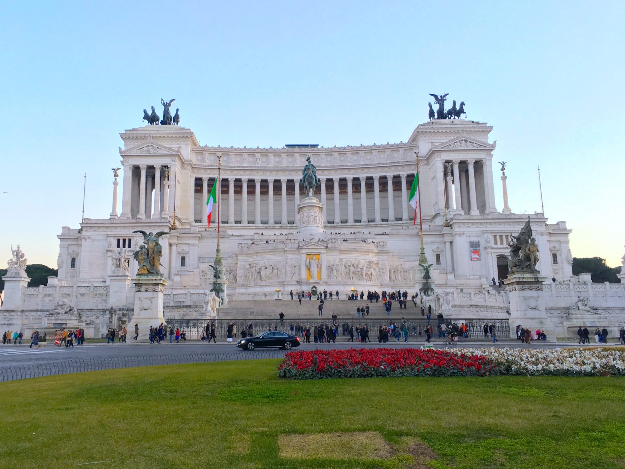 Roma gezilecek yerler, Vittorio Emanuele Anıtı