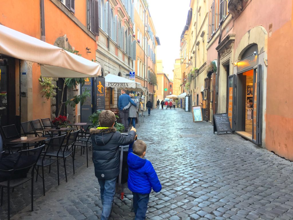 Rome with kids, Trastevere streets