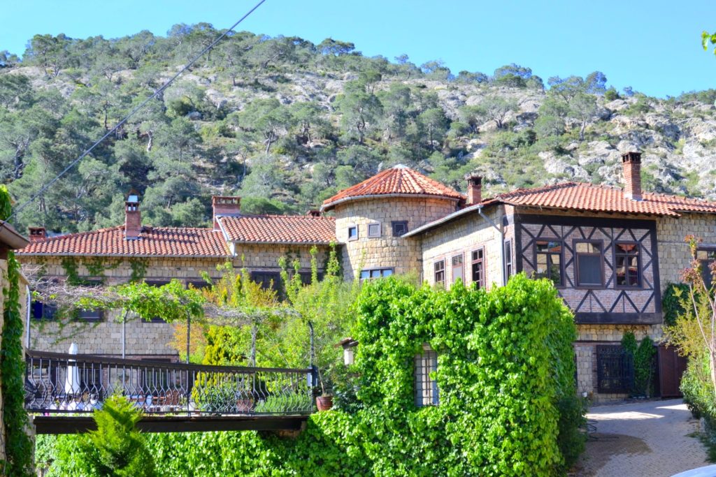 A boutique hotel in Yesilyurt village, Ida Kazdagi